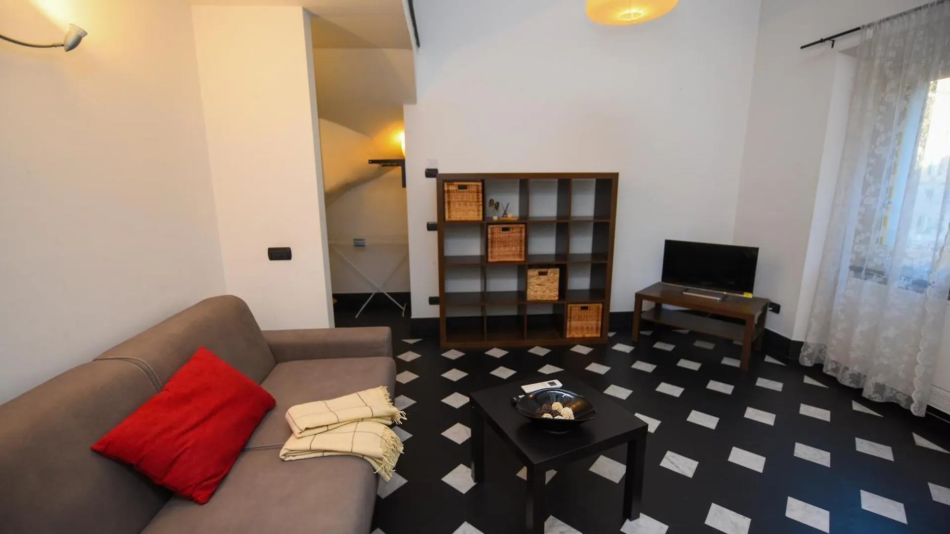 Unesco Loft With Frescoed Entrance Genoa 0*,